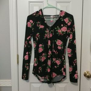 Black shirt with rose details